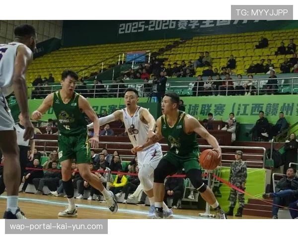 江西鲸裕清酒险胜山东蜜獾 格洛弗34分全面数据主导战局